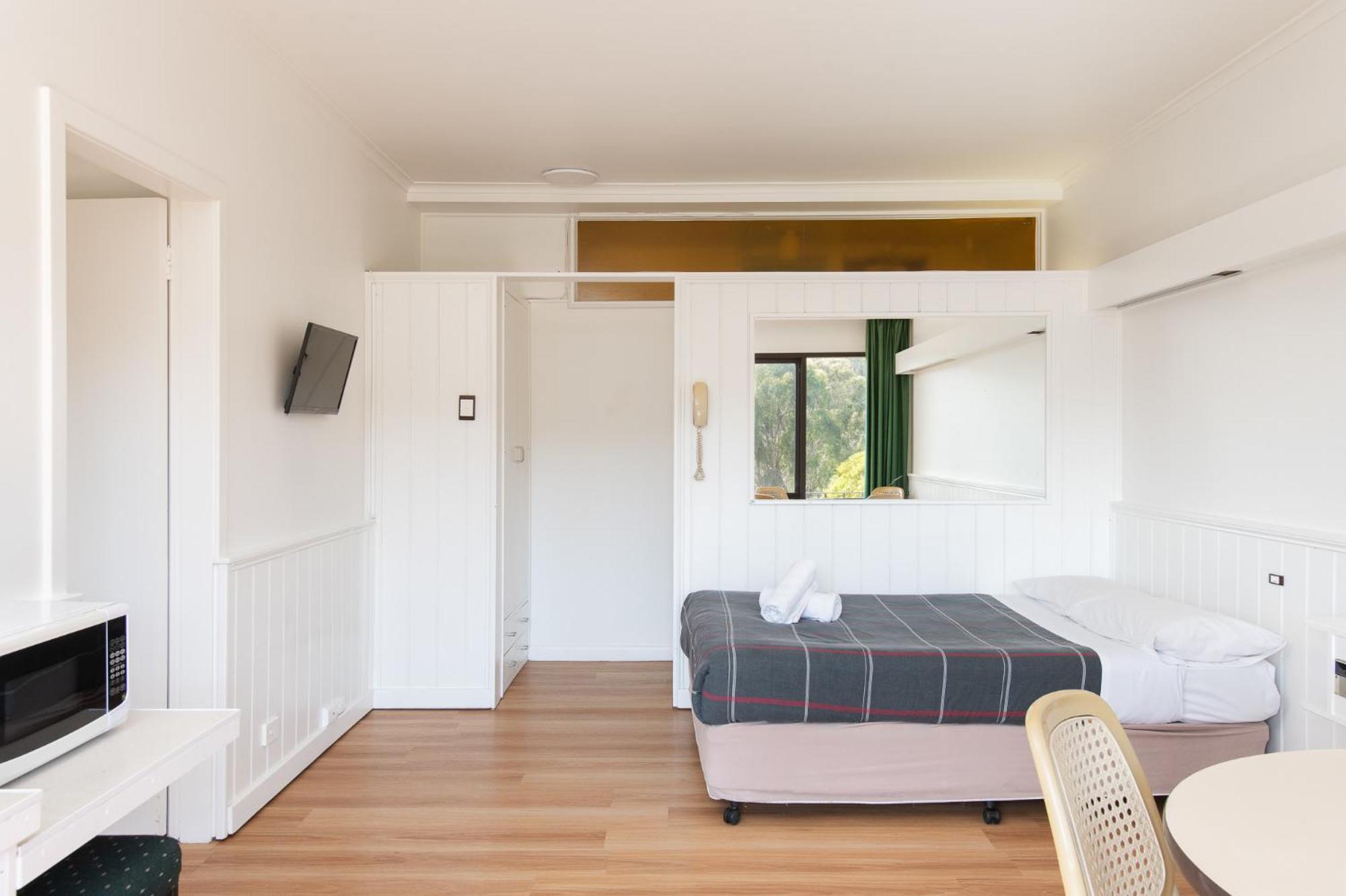 Village Family Motor Inn Launceston Esterno foto
