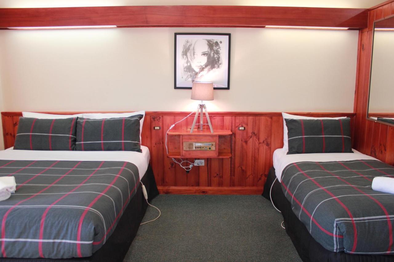 Village Family Motor Inn Launceston Esterno foto